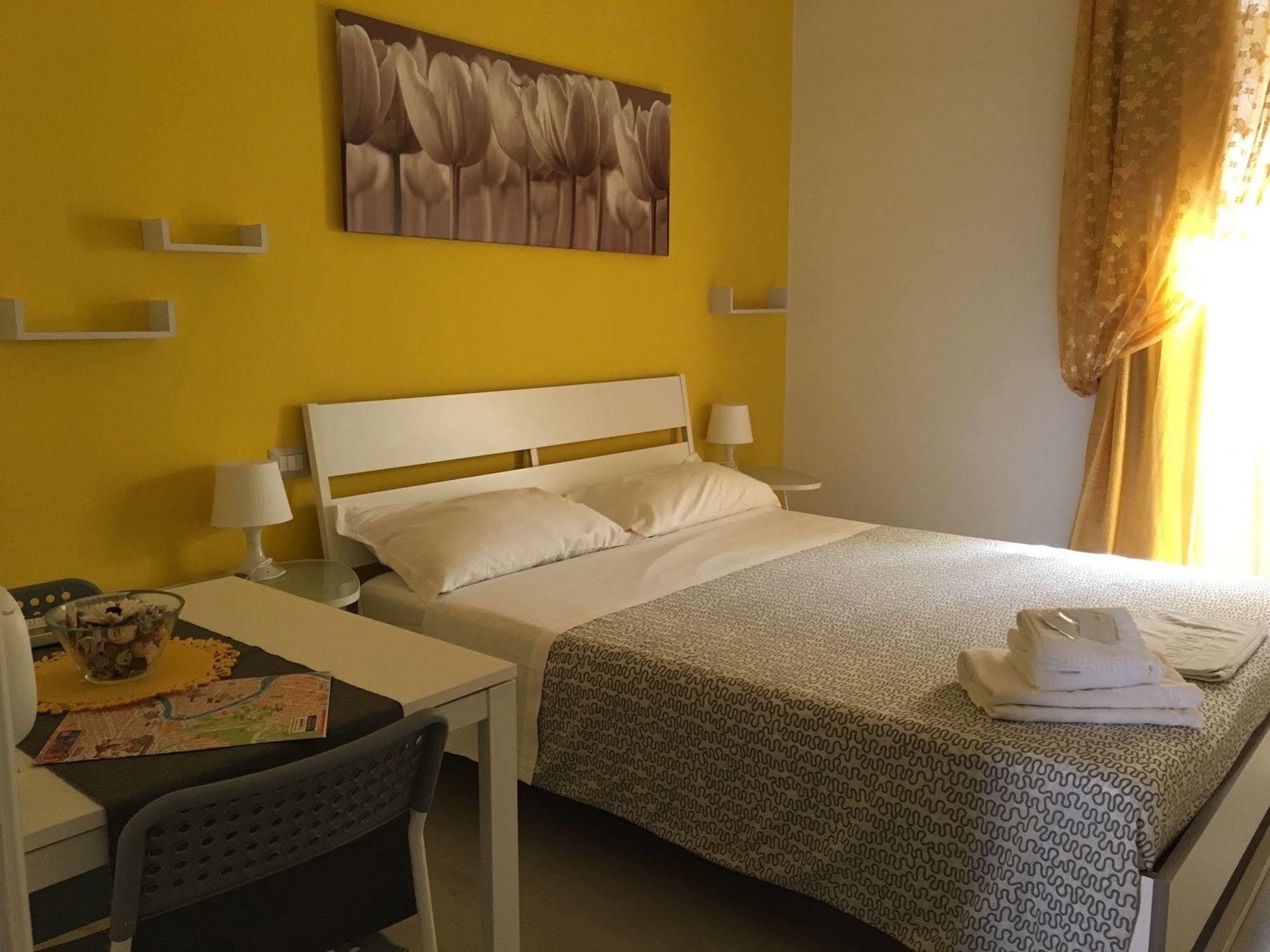 Sunrise B&B Roma エクステリア 写真